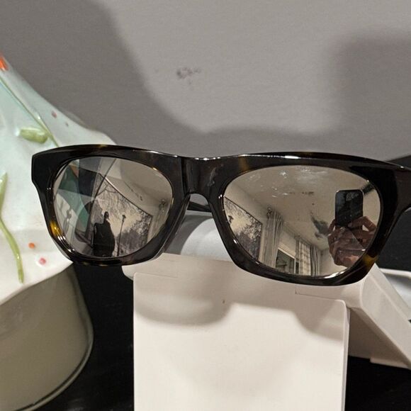 Givenchy GV40026U Square Sunglasses brown tortoise frame mirrored lenses unisex main image 5
